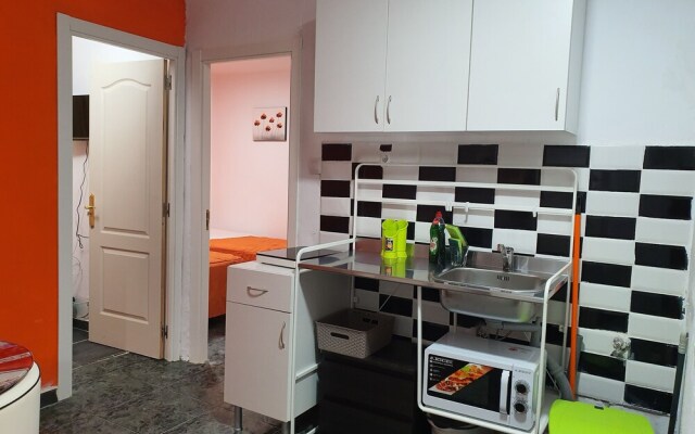 Low Cost Room Plaza de Hierro I