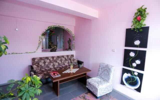 Hostel Shatrata