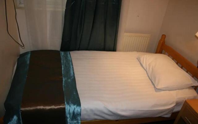 Earls Court Gardens Hotel
