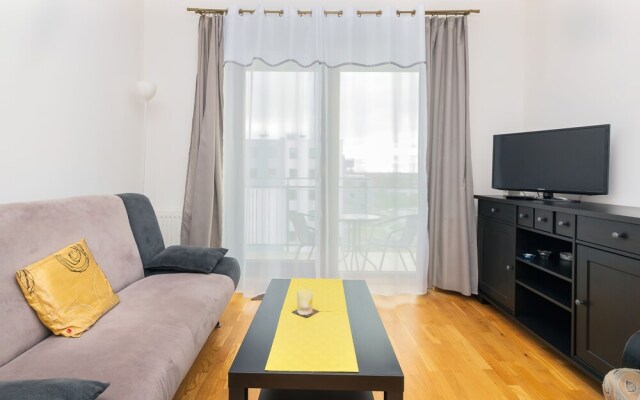 Apartment Jabloniowa Gdansk by Renters