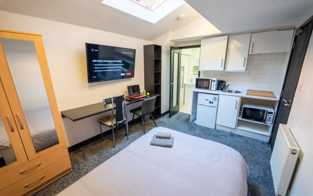 Studio Close to University of Birmingham