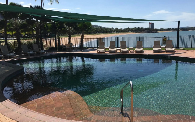 Mariners North Holiday Apartments