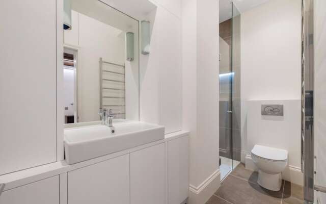 1 Bedroom Luxury Apartment in Hammersmith