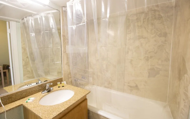 656 Studio Apartment Hollywood Beach