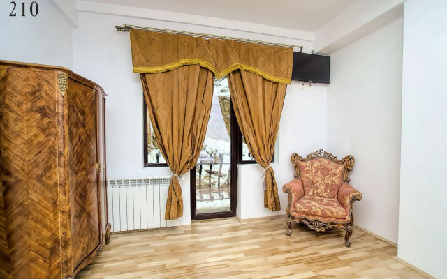 Coroana Moldovei Hotel