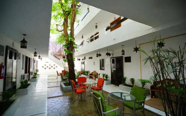 Ahava Hotel