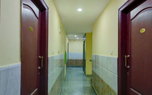 OYO 10450 Breeze inn