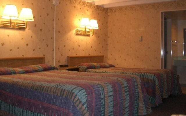 1st Travel Inn Oakley