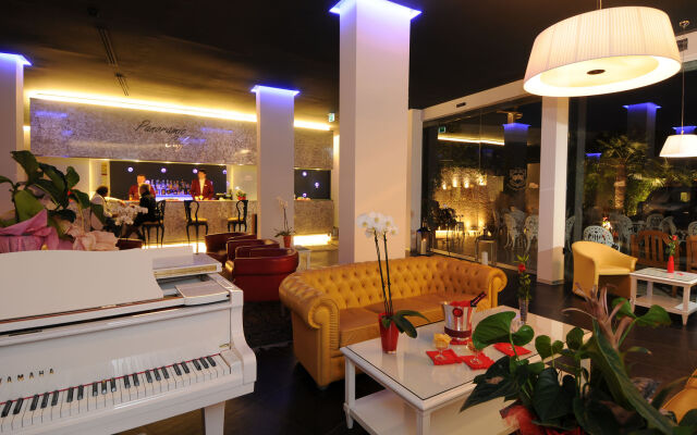 Panoramic Hotel Plaza