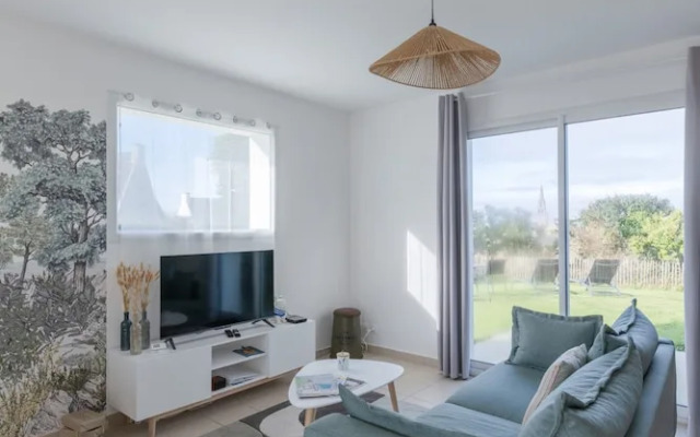 Charming House 300m From the sea