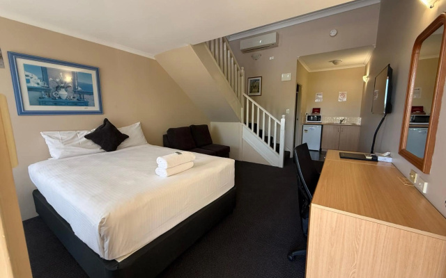 Harbour Sails Motor Inn – Guest Rooms – Gladstone