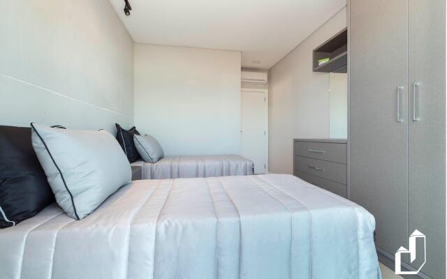 Apartamento com vista para o mar com 02 suítes