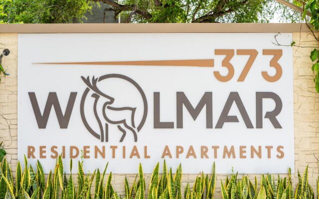 373 Wolmar Cosy and Modern Apartment- 200 metres from the Beach and Supermarkets and just next to Domaine de wolmar with views of deers and green natural park