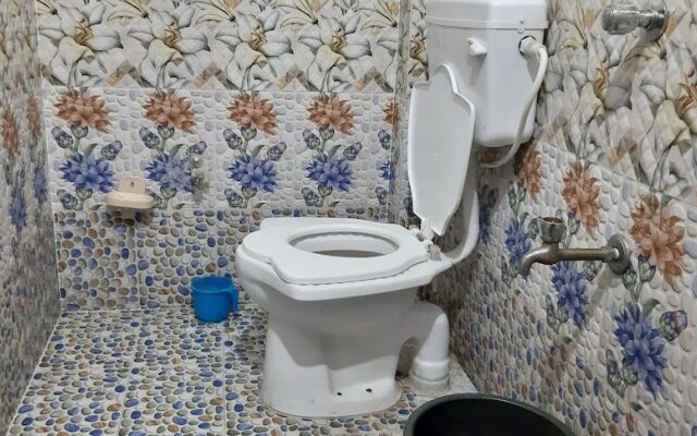 Goroomgo Jully Lodge Puri