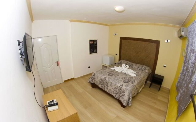 FrioHot Hotel