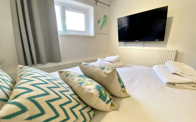 Kennedy House - Beachfront