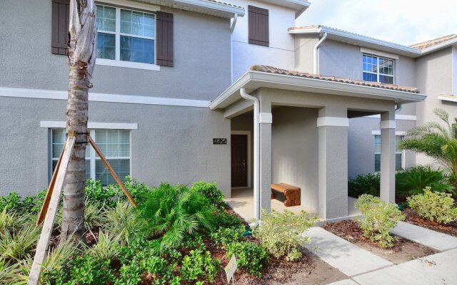 Storey Lake 4 Bedroom Townhome w Splashpool - 1603ST