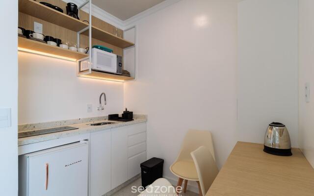 Studio bem localizado no centro de Floripa EVA105