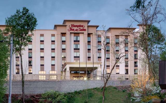 Hampton Inn & Suites Knoxville Papermill Drive