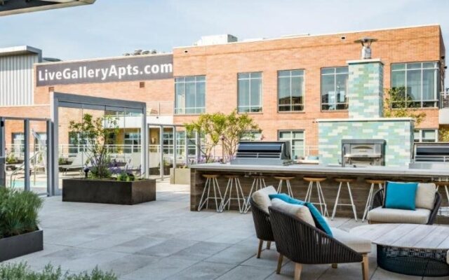 Global Luxury Suites at Woodmont Triangle South