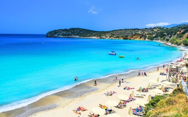 Olive Green Villa Heated Pool