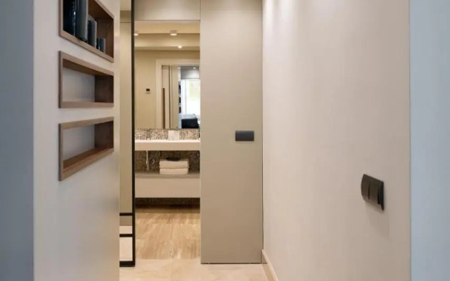 Stunning Modern Apt Frontline beach - RDR206