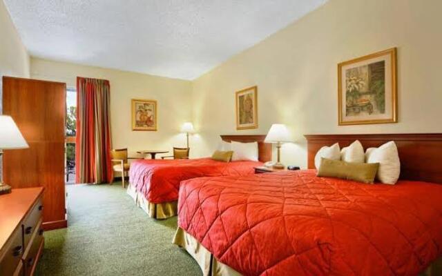 Magnuson Grand Hotel Maingate West