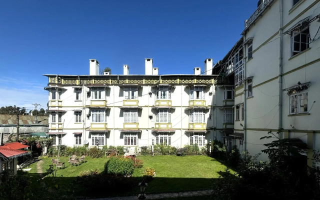 Pineridge Hotel