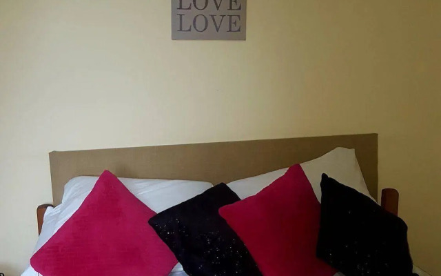 Tony Asga Apartments - Asga Apartment