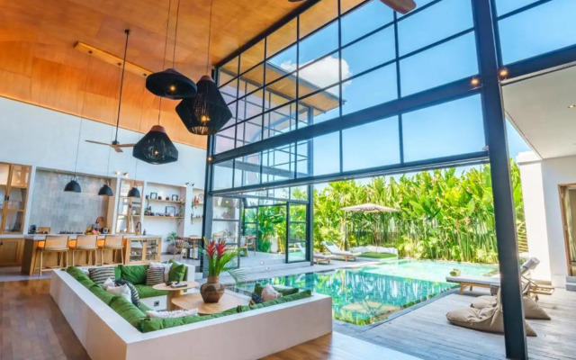 Villa Mango 3 - Amazing 4-bdr Villa in Berawa ! PERFECT LOCATION !