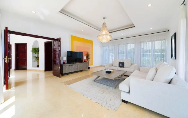 Manzil-6BR Lux Villa with Pvt Pool