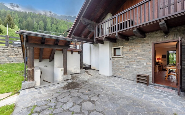Flats With Garden in Courmayeur
