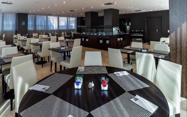 LCB Hotel Fuenlabrada NEW