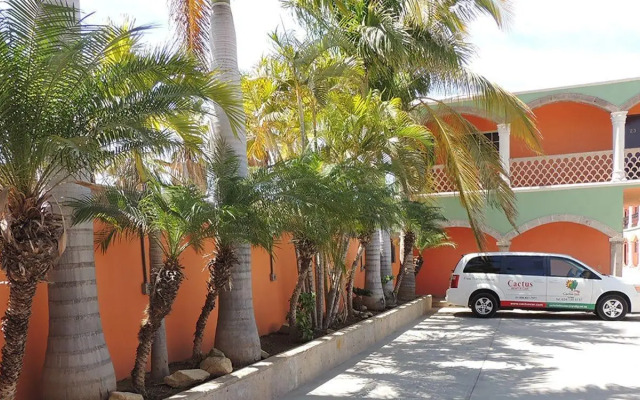 Cactus Inn Los Cabos