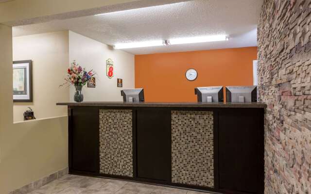 Western Inn & Suites