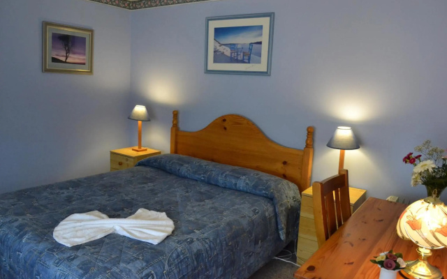 Palms Bed & Breakfast – Guest Rooms – Perth