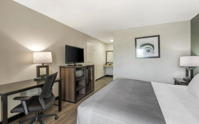 Quality Inn & Suites Santee
