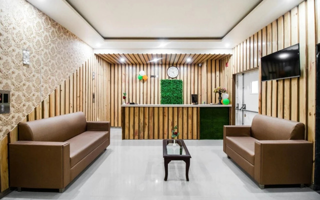 Hotel Grand 81