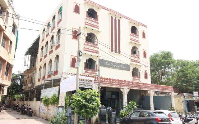 OYO 12115 Hotel Raghuraj Palace