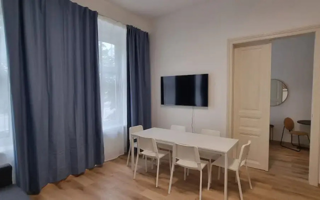 Allinone Apartments