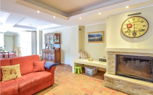 Stunning Home in Pilzone/iseo With 4 Bedrooms and Wifi