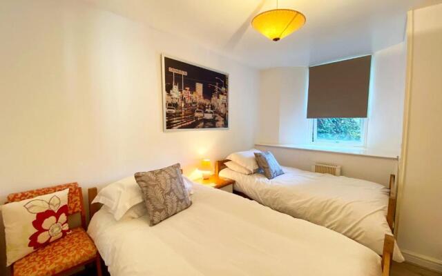 The Stables Apartments At Meadfoot Bay