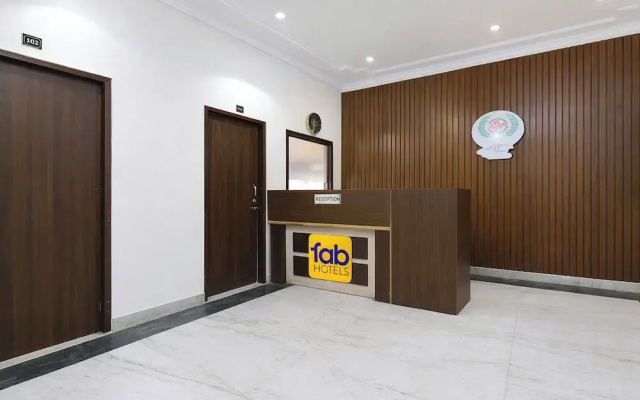 Fabhotel Royal Palace I