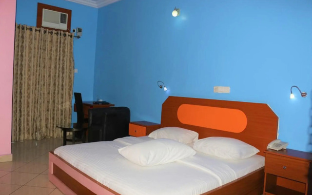 Royal Charlin Hotel and Suites