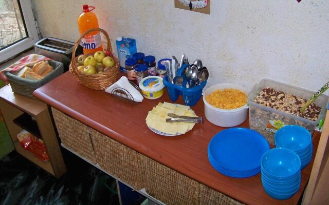 Yo Ho Hostel