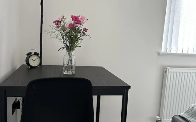 Stunning 4-bed House in Birmingham