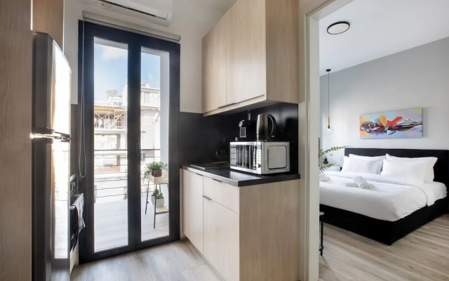 Sway - Chic 1-BR Apt & Balcony in Athens