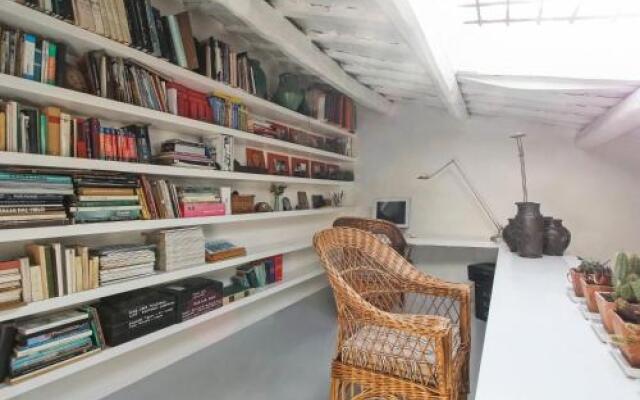 Luxury Art Apt With Terrace In Trastevere