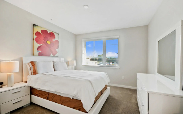 Global Luxury Suites in Menlo Park