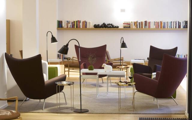 Отель 9Hotel Republique